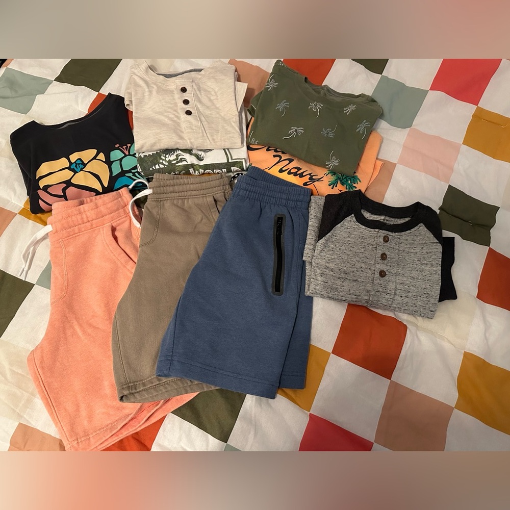 Boys Old Navy -Size 8